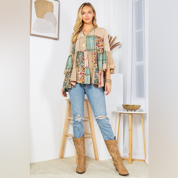 #200 2 LEFT 🫨New! Boho Patched Flowy Beautiful Top - Picture 4 of 4